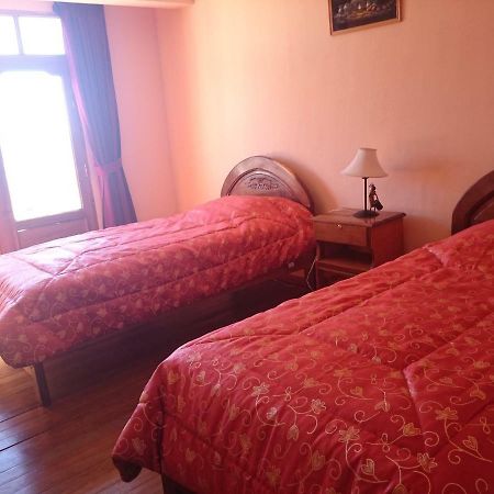 Hostal Real Los Andes Del Lago โกปากาบานา ภายนอก รูปภาพ