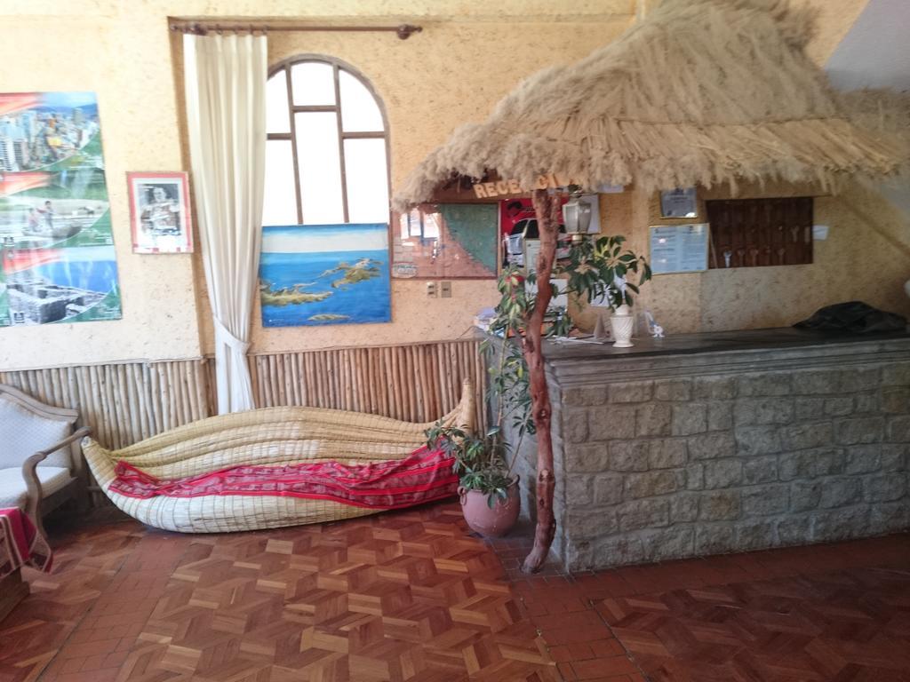 Hostal Real Los Andes Del Lago โกปากาบานา ภายนอก รูปภาพ