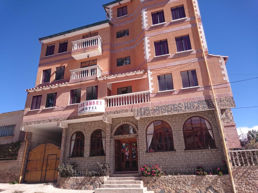 Hostal Real Los Andes Del Lago โกปากาบานา ภายนอก รูปภาพ