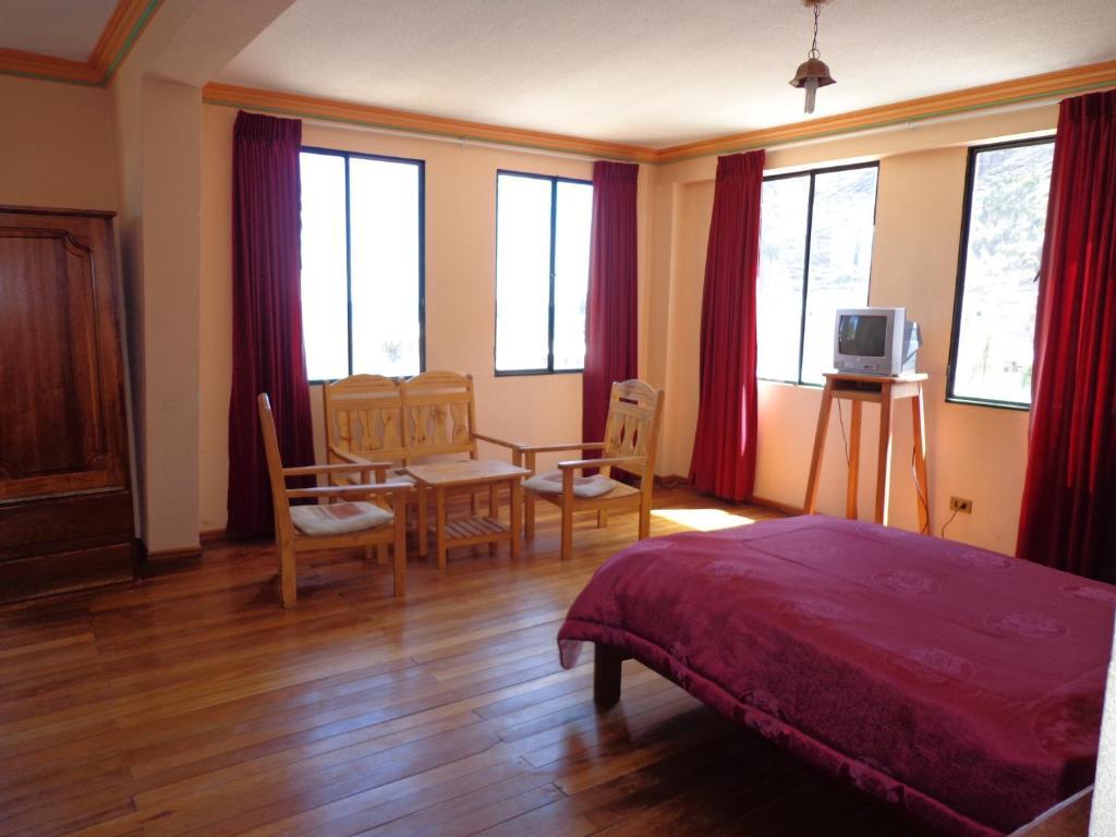 Hostal Real Los Andes Del Lago โกปากาบานา ภายนอก รูปภาพ