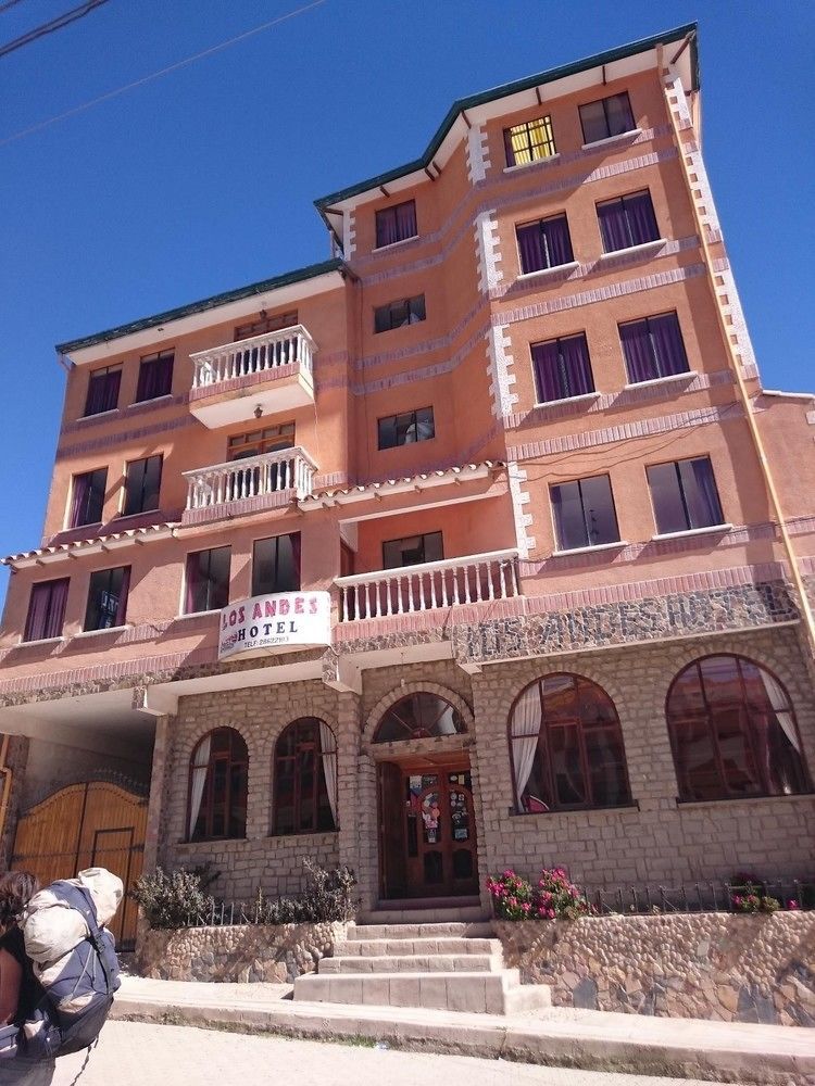 Hostal Real Los Andes Del Lago โกปากาบานา ภายนอก รูปภาพ
