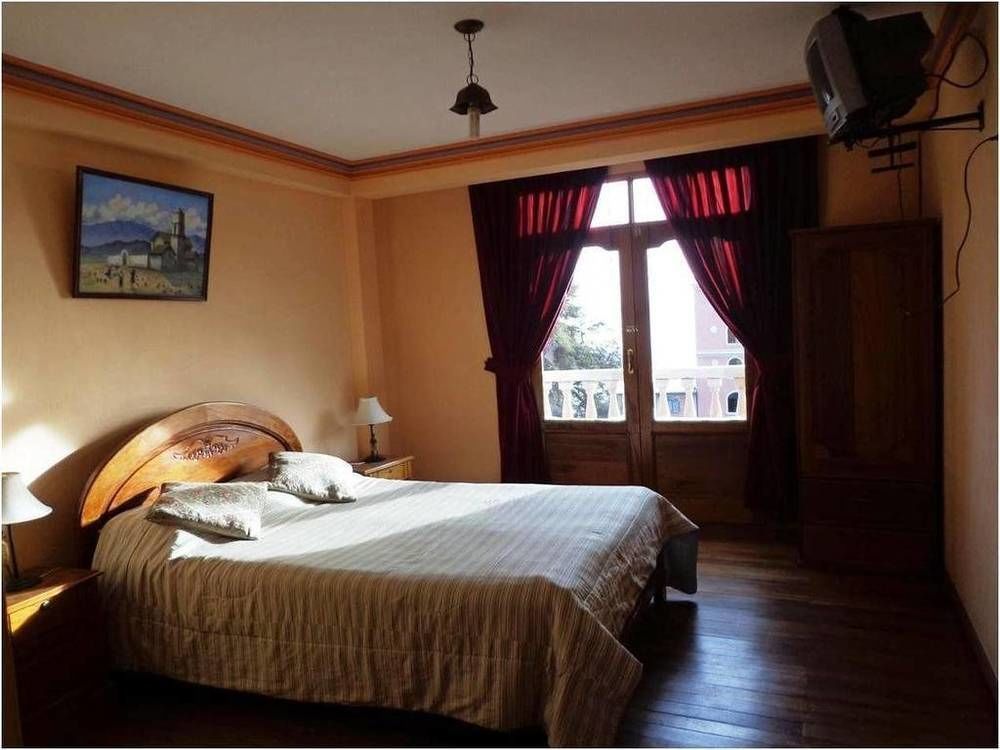 Hostal Real Los Andes Del Lago โกปากาบานา ภายนอก รูปภาพ