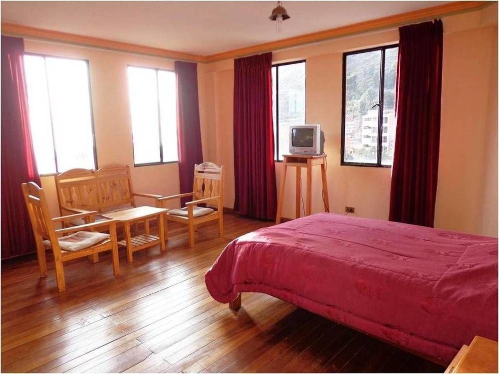 Hostal Real Los Andes Del Lago โกปากาบานา ภายนอก รูปภาพ
