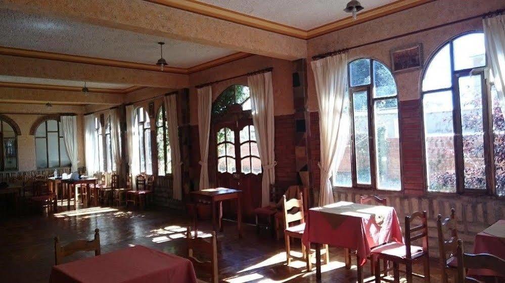 Hostal Real Los Andes Del Lago โกปากาบานา ภายนอก รูปภาพ